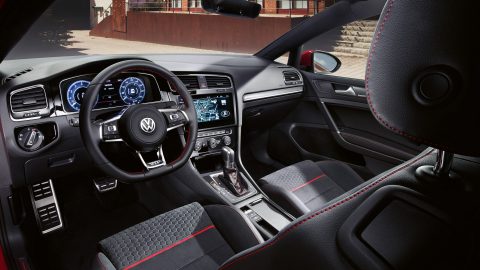 illustration vie-a-bord Volkswagen Golf GTI Performance